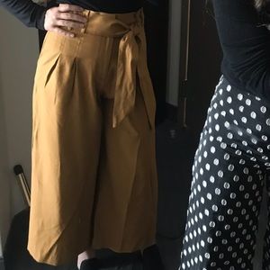 Zara Pants - yellow. NWT